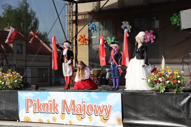 b_1024_768_0_00_images_2023_2024_WYDARZENIA_GMINNY_3MAJA_438097158_993461156120990_293148926169075990_n